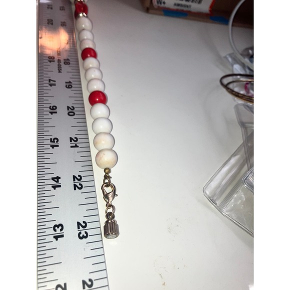 Vintage Red, White & Gold-Tone Magnetic 23.25" Necklace! - Picture 9 of 9